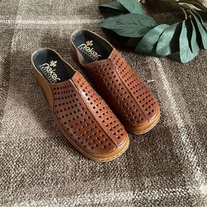 New rieker anti-stress woven mules 40